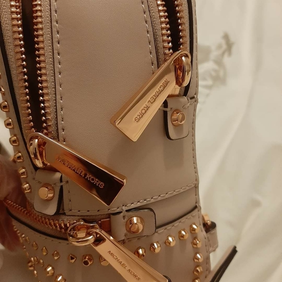 Michael Kors - Picture 3 of 9